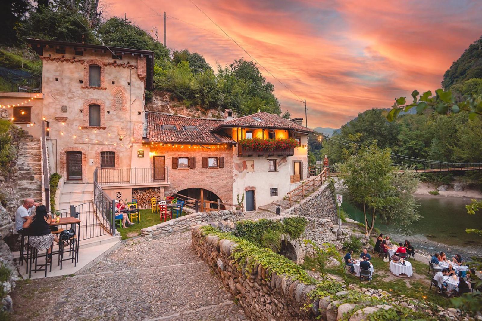 Porto Di Clanezzo Bed & Breakfast Exterior photo